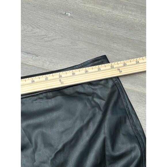 NWT J.Crew No. 3 Black Faux Leather Lined Back Slit Zip Pencil Skirt Size 22 - Picture 9 of 10